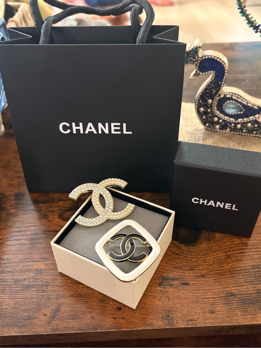 CHANEL pins brooches with box and bag